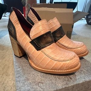 Freebird Bellevue size 10